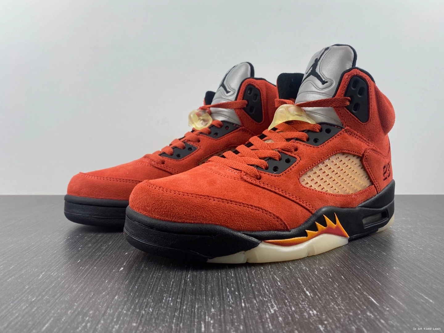 “Dunk Mars” DO9336-800 On Air Jordan 5  0320